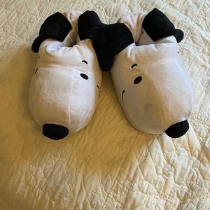 Heated like-new Snoopy Slippers! One size fits most!